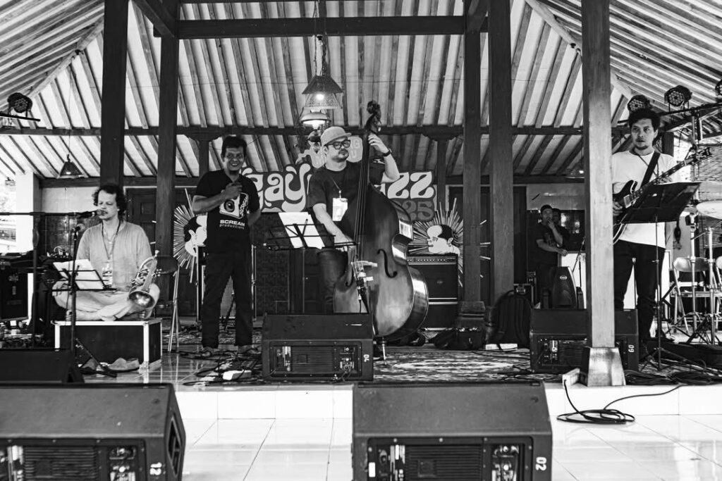 WhatsApp Image 2025-11-20 at 18.25.37